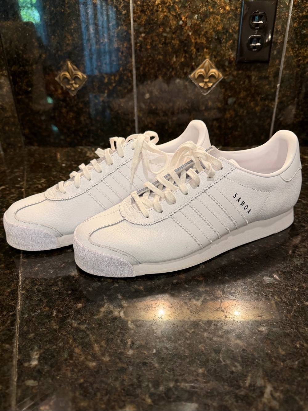 adidas Samoa Men’s White Low-Top Sneakers